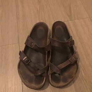 Well Worn Brown Leather Mayari Birkenstocks Women’s Size 40